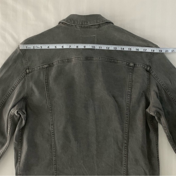 Giftable Men’s R&B Definitive Grey Denim Jacket - Picture 14 of 17